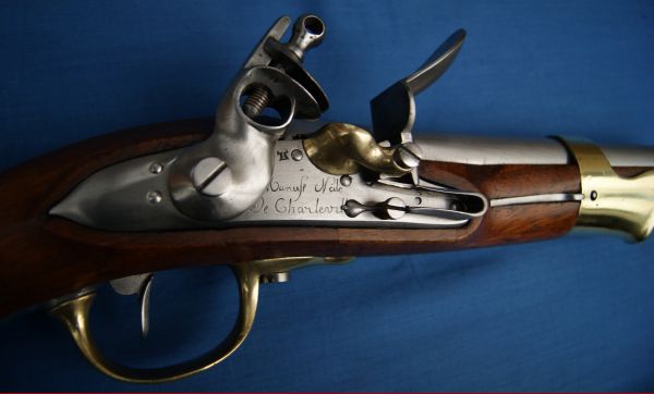 détail d'un pistolet de cavalerie An IX manufacture de Charleville