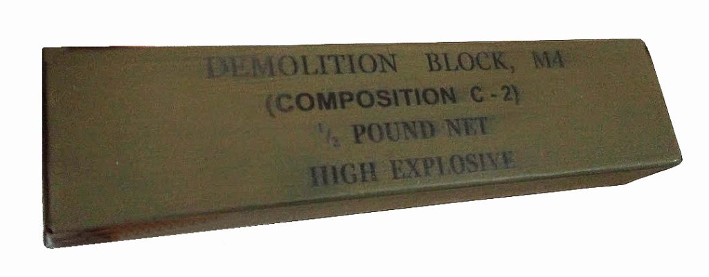  Reproduction d'une charge explosive US M4 1/2 Pound Net composition C-2