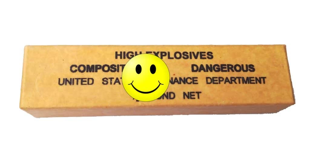 Reproduction d'une charge explosive composition C- 1/2 pound net US datant de 1944